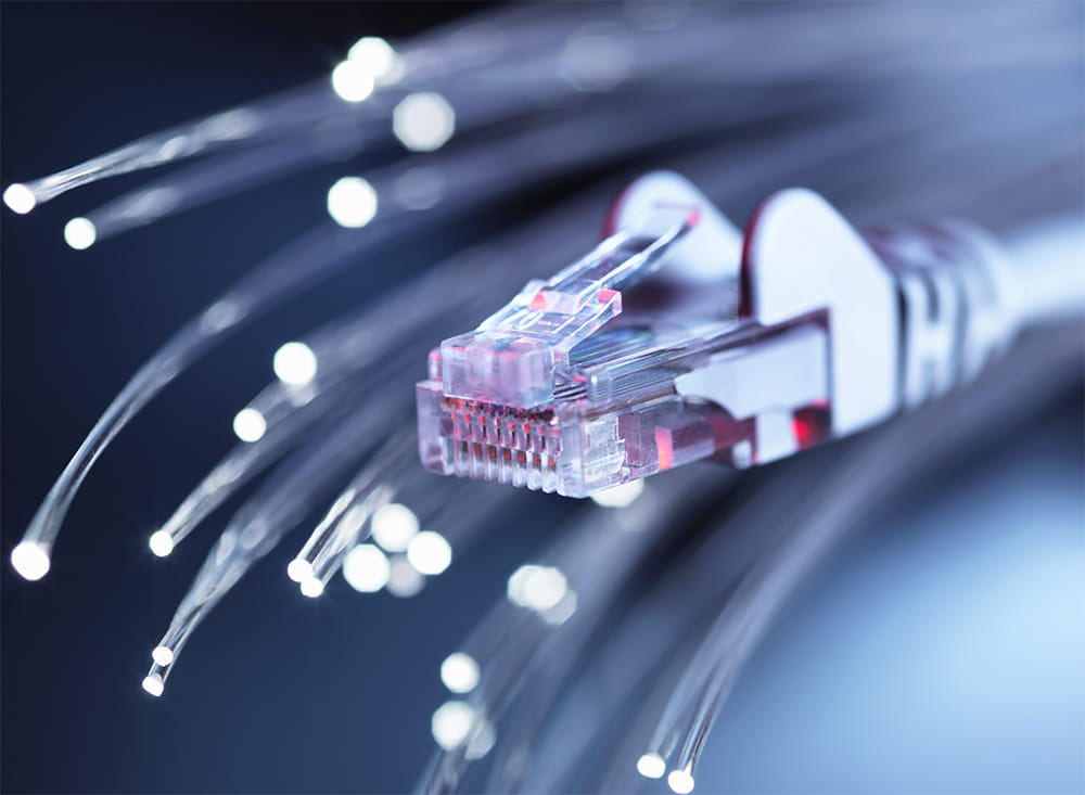 Connecteur de réseau Internet avec fibre optique, gros plan